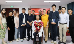 古承学堂以中医师承方式为南京市名中医陈大江主任举办收徒拜师仪式